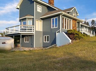 458 Eureka Heights Rd, Eureka, MT 59917