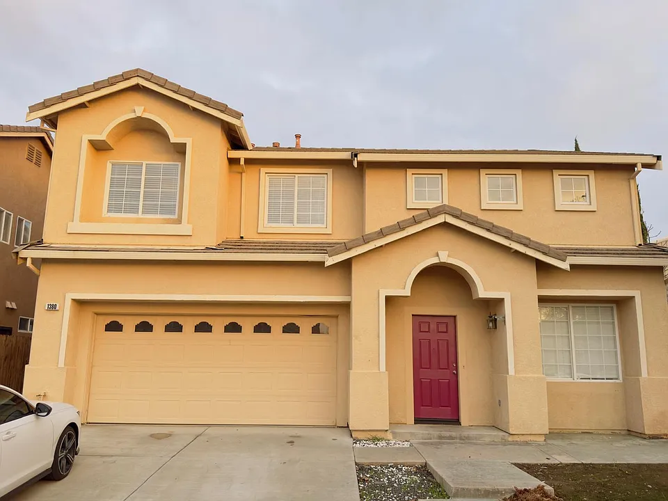 1380 Jones Ln