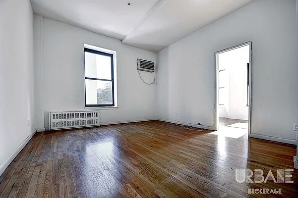 Rented by Urbane Brokerage | media 17