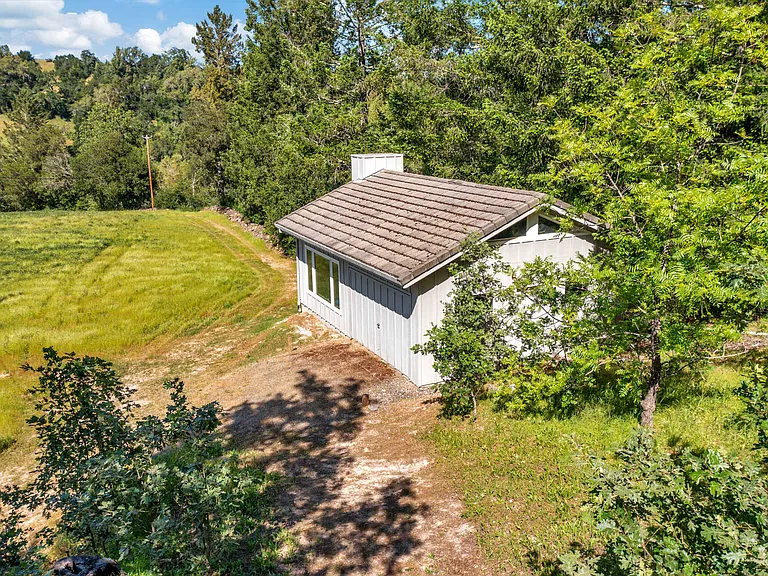 4444 Redwood Rd — Photo 27