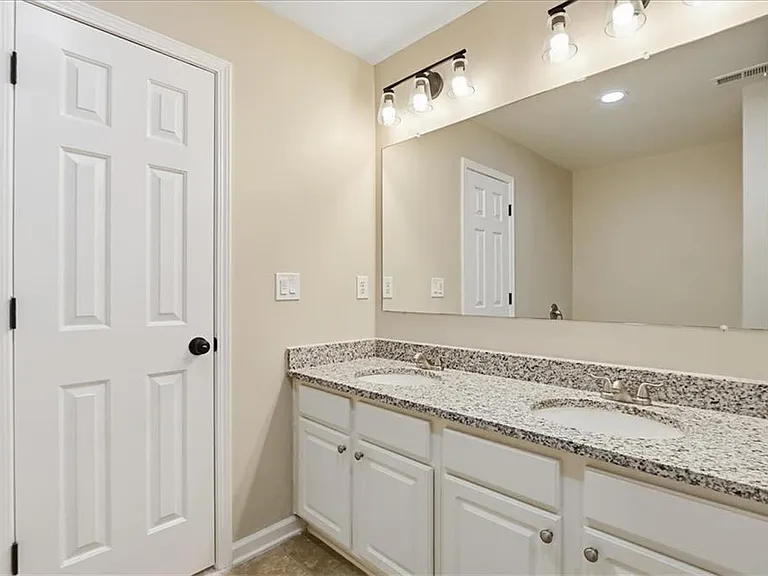 5630 Lawley Dr — Photo 44