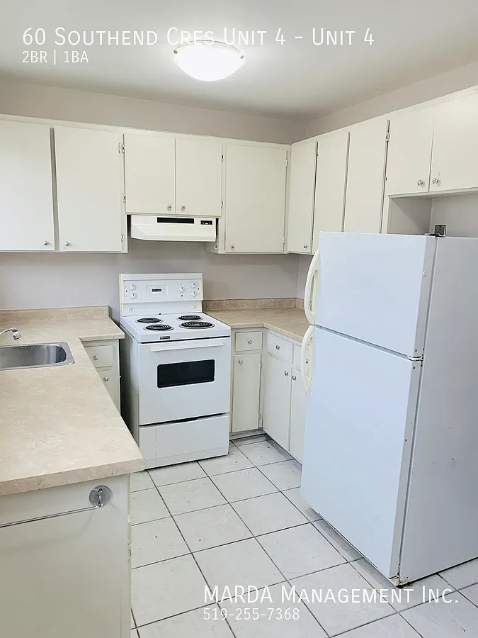 Spacious 2 Bed/1bath Unit At Southend Mews In Chatham + Hydro — Photo 3