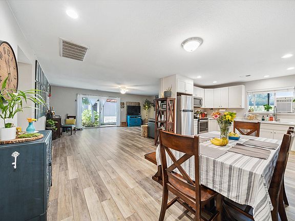 4th image of 9362 Placer Rd