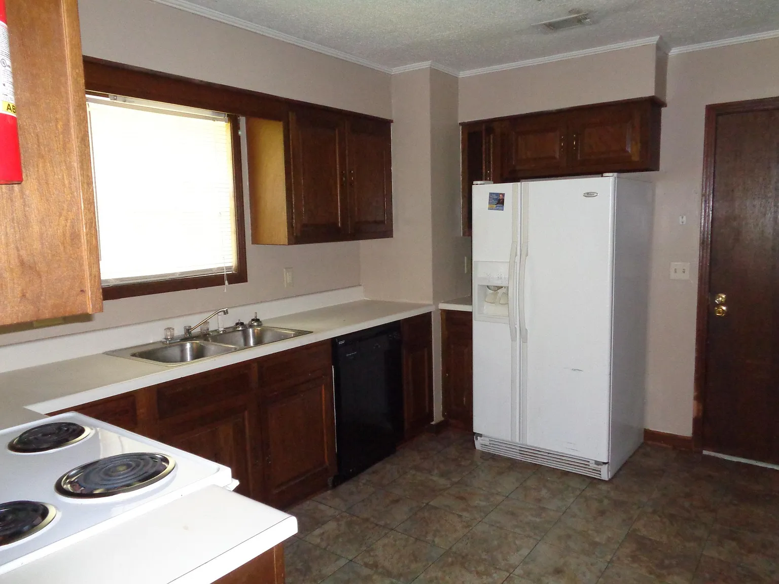 3 bed, 1388 sqft, $1,300 — Photo 3