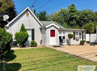 18 Avenue C, Edison, NJ 08837