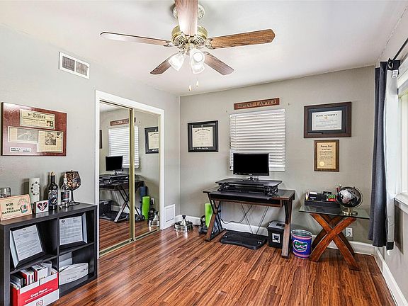 5th image of 4919 Bay Crest Dr
