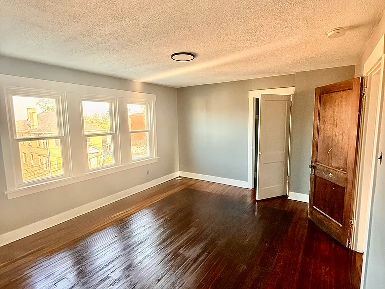421 Hays Ave — Photo 10