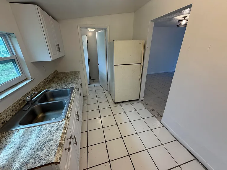 5001 Eastwood Dr #A — Photo 7