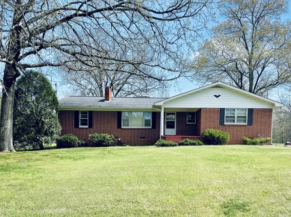 106 Smith Ave, Camden, TN 38320