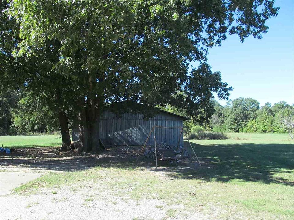 2nd image of 990 Ryburn Rd
