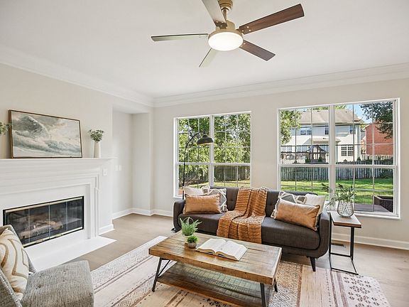 5th image of 304 Haymarket Ct