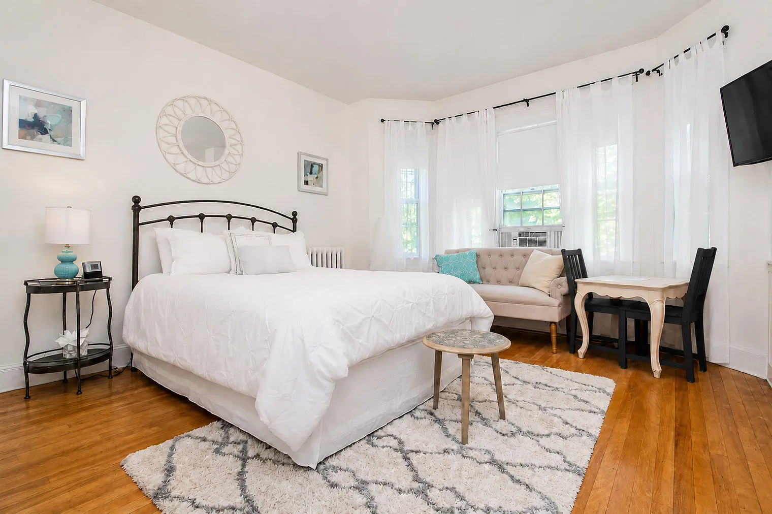 1 bed, 1.0 bath, 441 sqft, $2,927 — Photo 1