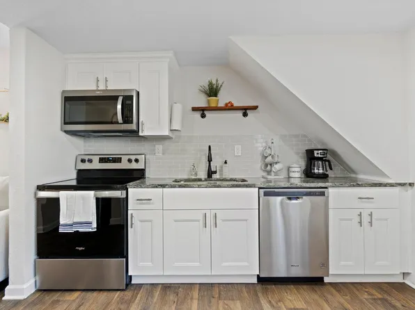 635 South St, Portsmouth, VA 23704