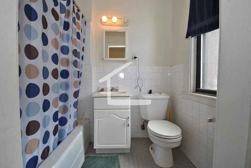2nd image of 1218 Commonwealth Ave APT 004