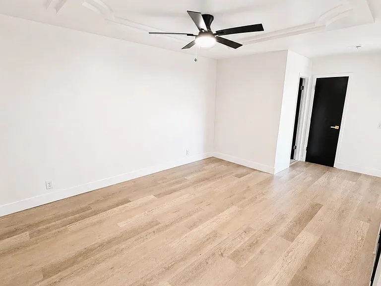 13713 E 30th Pl — Photo 12