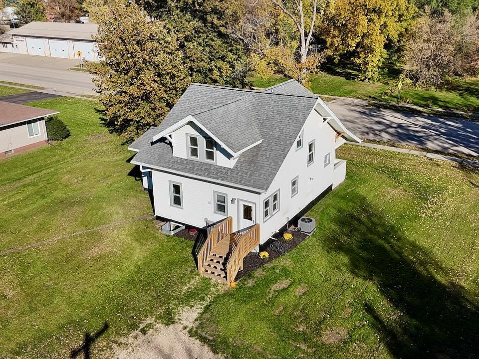 3rd image of 606 Minnesota Ave