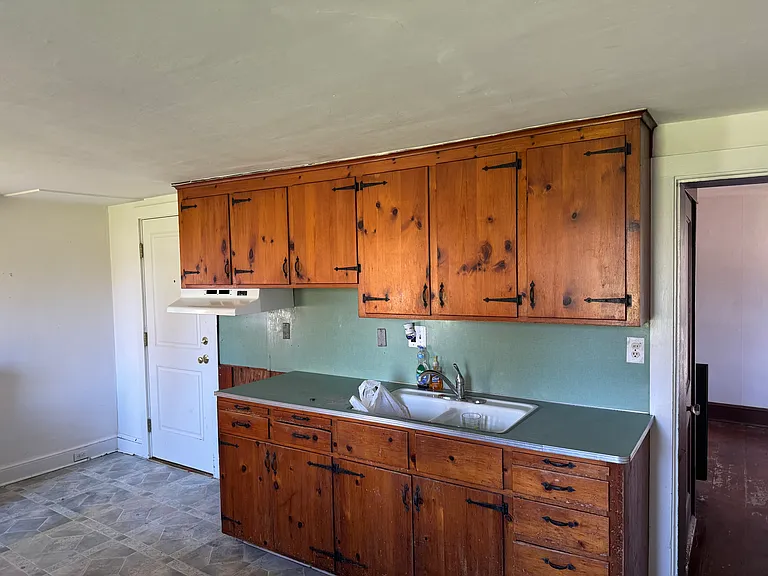 2296 Valley Rd #1 — Photo 8