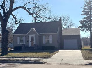 1187 River Rd, Windom, MN 56101