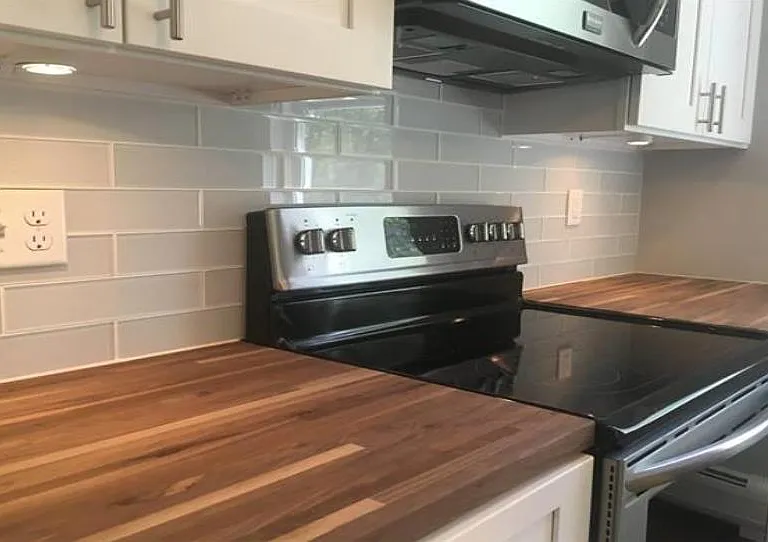 696 Main St — Photo 9