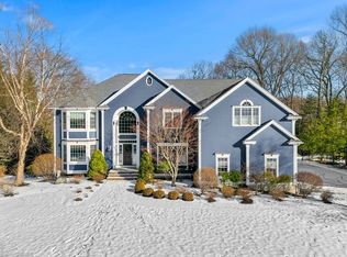 45 Thistle Rd, North Andover, MA 01845