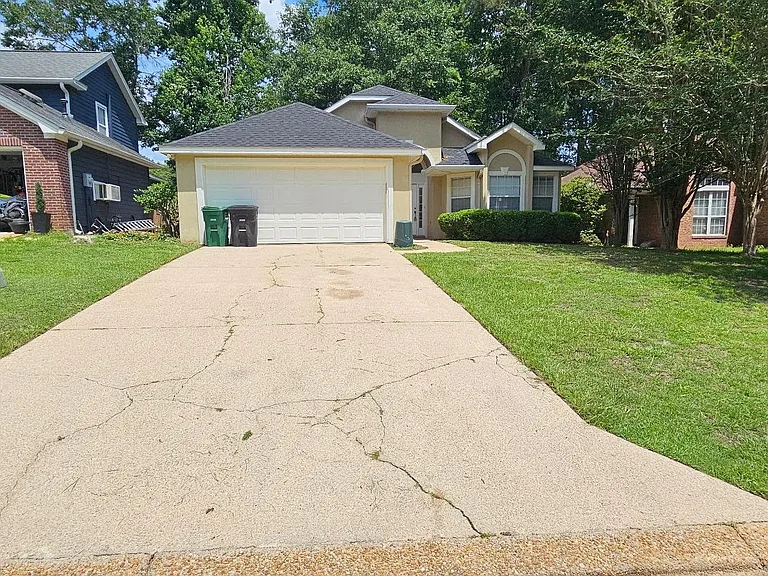 1775 Newman Ln — Photo 1