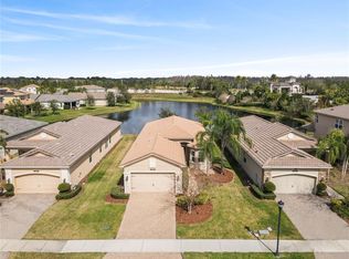 30393 Palmer Oak Dr, Zephyrhills, FL 33543