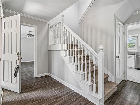 5th image of 3951 Fun Valley Dr
