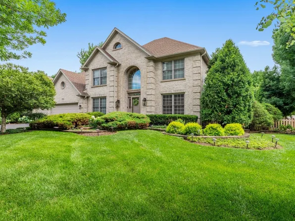 2660 Hoddam Rd, Naperville, IL 60564