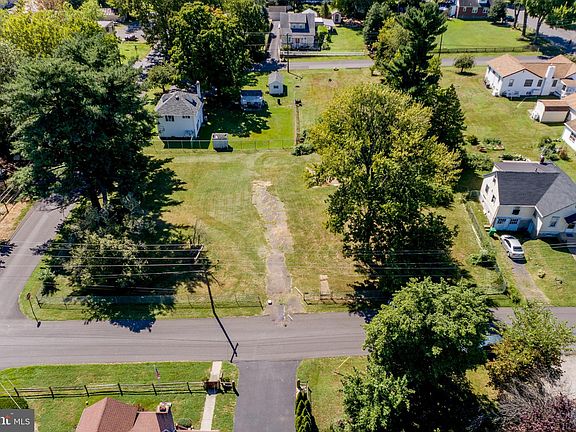 2nd image of 516 Birch Ave