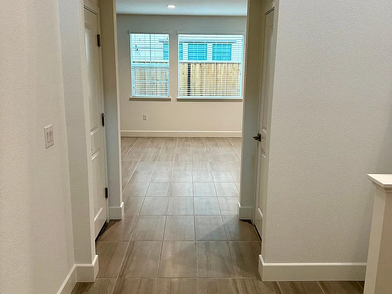 1363 S Didion Pl — Photo 3