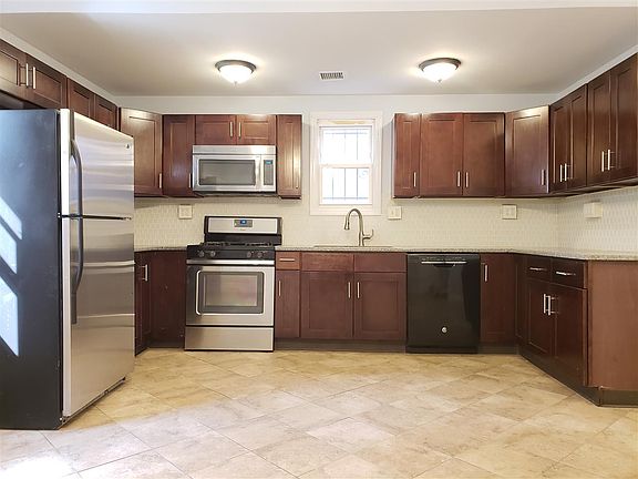 2nd image of 125 Van Horne St APT 1