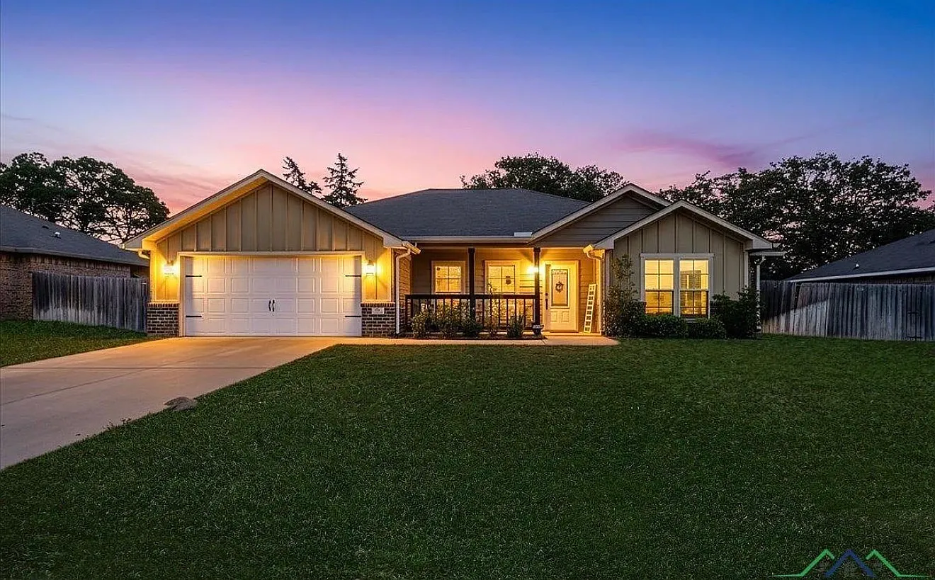 4 bed, 1540 sqft, $2,550 — Photo 1