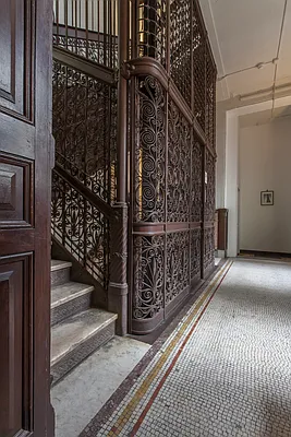 Sold by JCity Realty, LLC | media 7