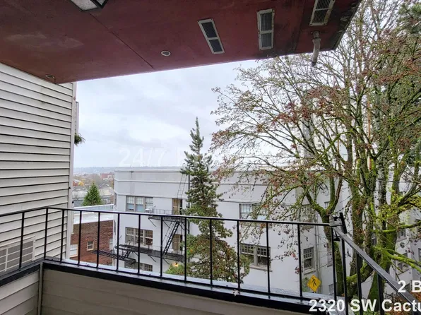 2320 SW Cactus Dr APT 4, Portland, OR 97205