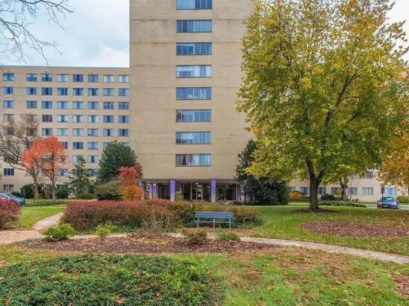 6631 Wakefield Dr, Alexandria, VA 22307