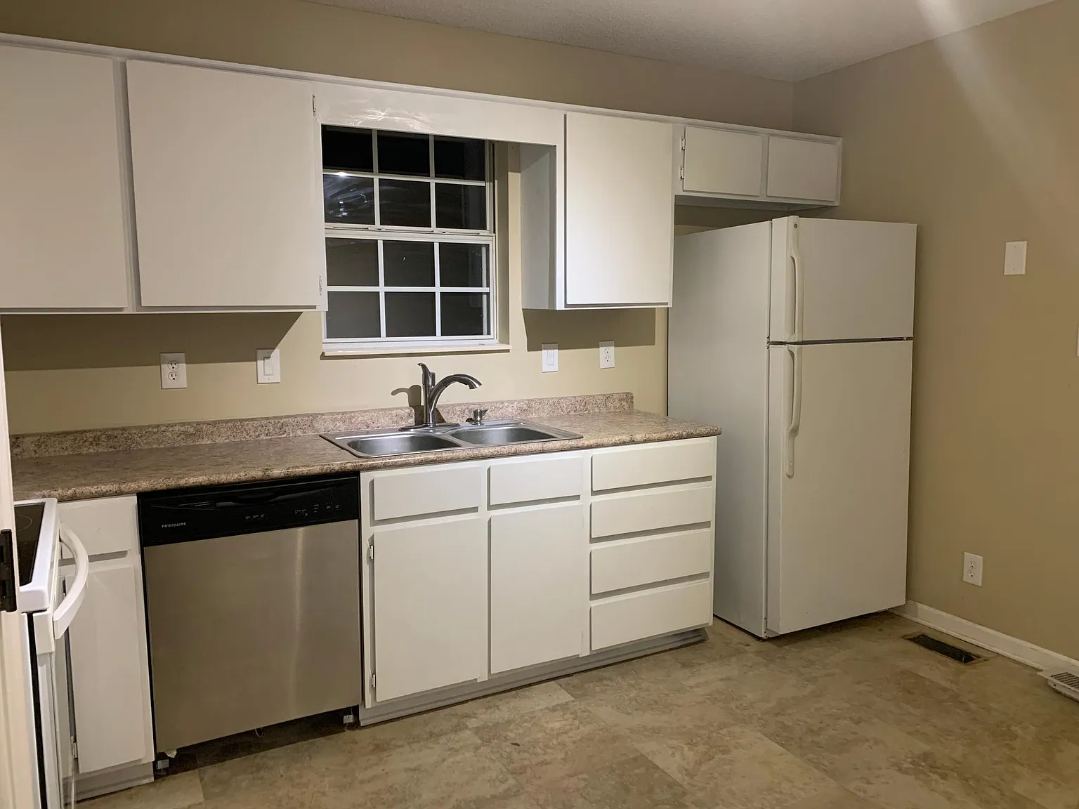 260 Grassmire Dr — Photo 4
