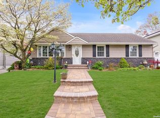 2538 1st Ave, East Meadow, NY 11554