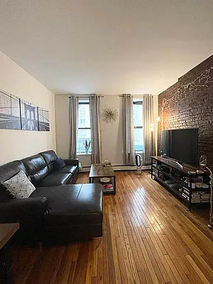 Rented by Oxford Property Group | media 8