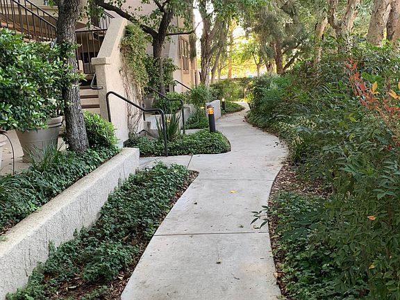 4th image of 24121 Del Monte Dr Unit 137