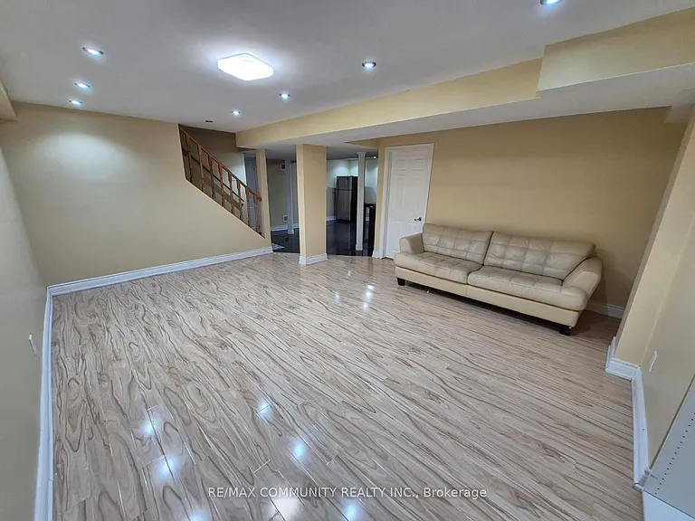 63 Beverton Cres #BASEMENT — Photo 4