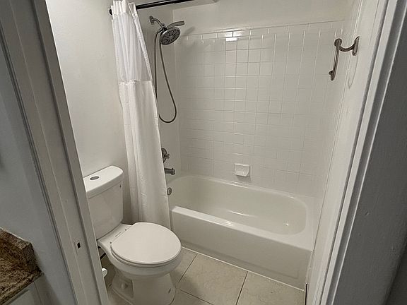 3rd image of 811 Lyons Rd APT 20203