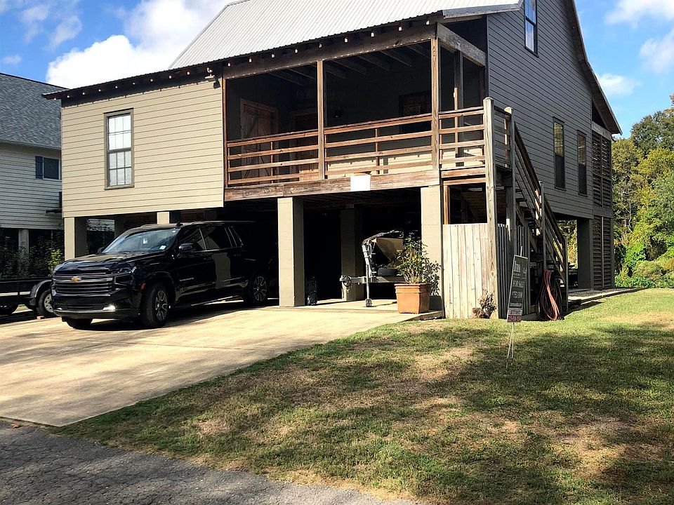 1st image of 17745 Cove Ln