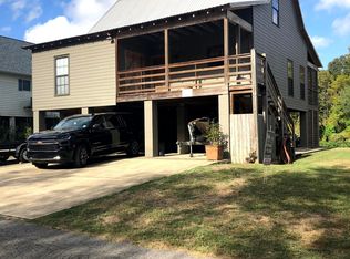 17745 Cove Ln, Port Vincent, LA 70726
