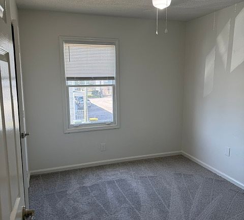 5th image of 533 Nicoll St
