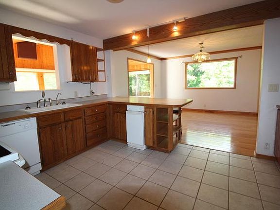 2nd image of 119 Church Hill Ln