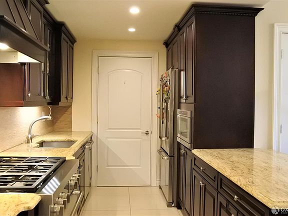 4th image of 6336 99th St APT 6H