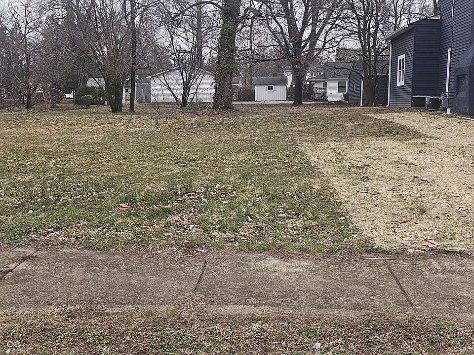2nd image of 210 E Douglas St