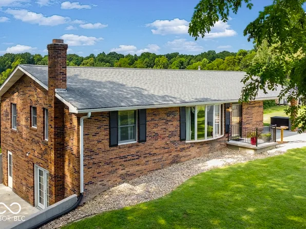 1170 W Base Rd, North Vernon, IN 47265
