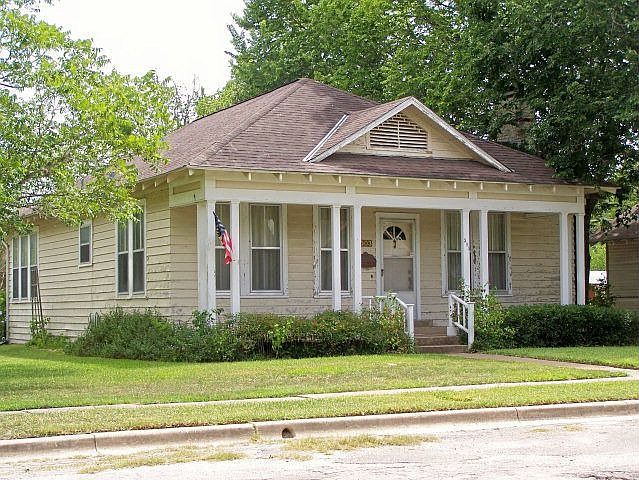 1st image of 503 E Clayton St