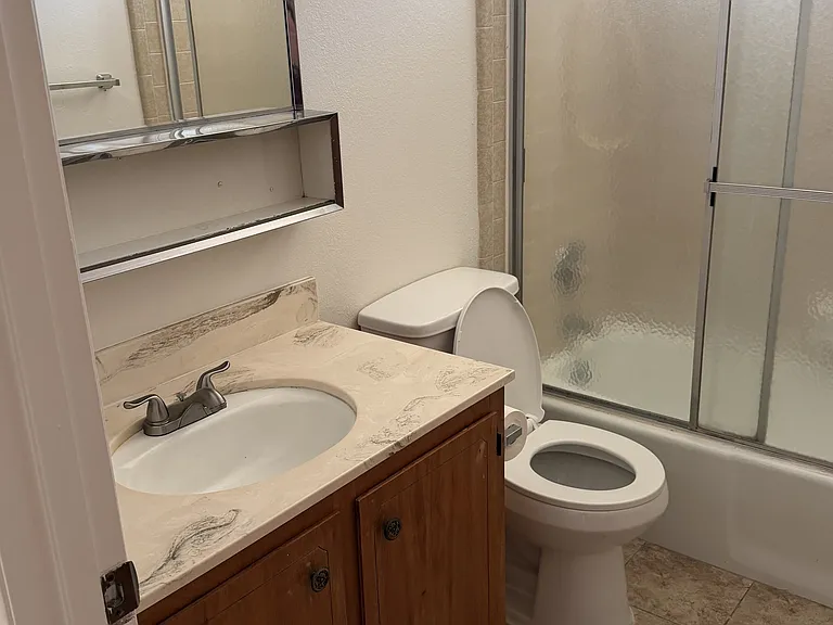 1261 S Jackson St #C — Photo 7